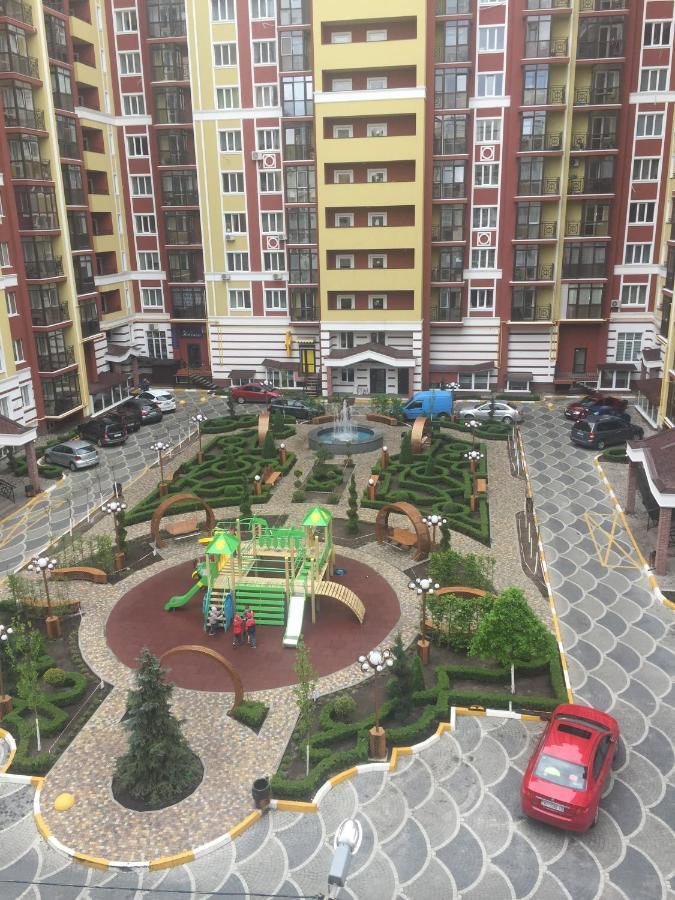 Сучасна Та Простора Квартира В Гарному Районі Міста Біля Парку Irpin Exterior foto
